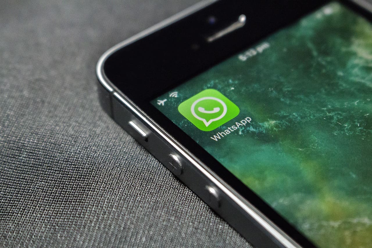 Qual a diferença entre bloquear e silenciar no WhatsApp